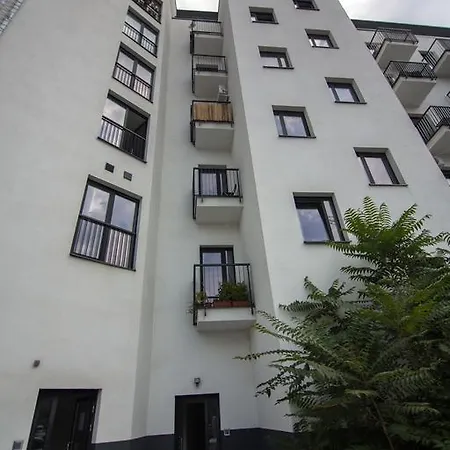 Fancy In Heart Of Daire